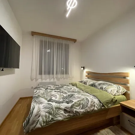 Eden Lux 12 즐라티보