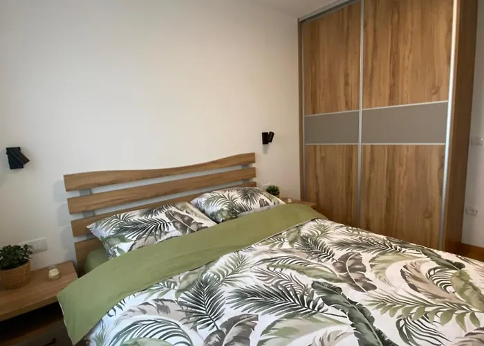 Eden Lux 12 아파트