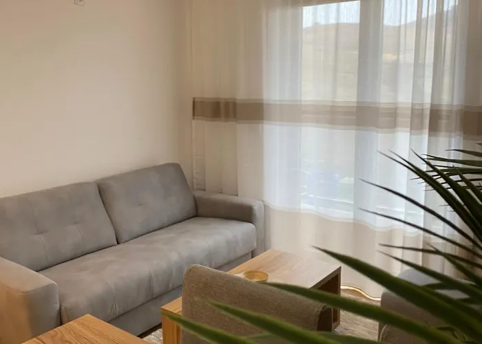 Eden Lux 12 아파트